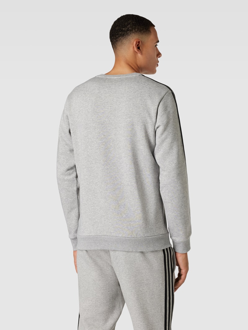 Sweatshirt mit Rundhalsausschnitt in mittelgrau meliert