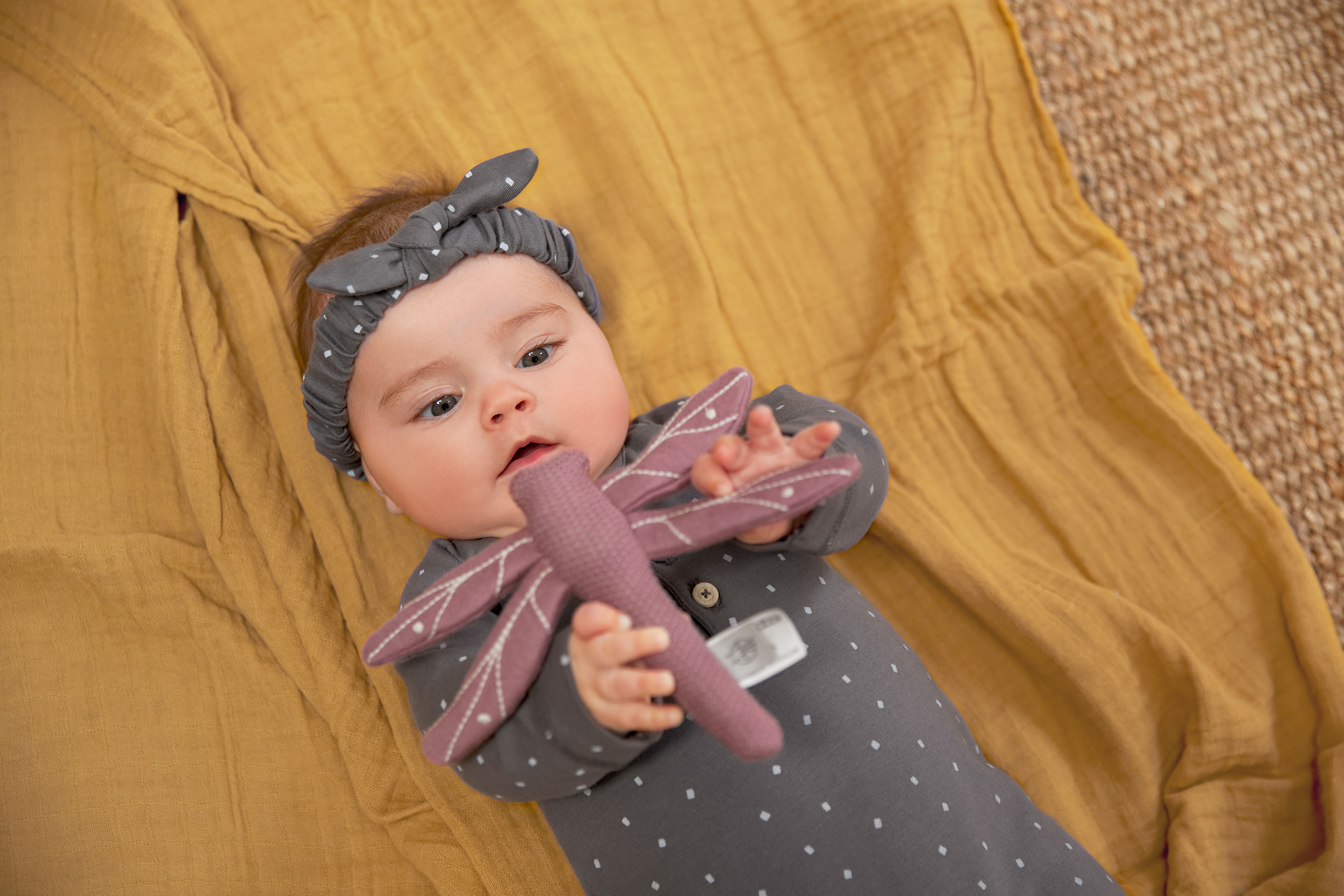 Baby Schlafanzug mit Füßen - Bio Baumwolle, Spots, Anthrazit