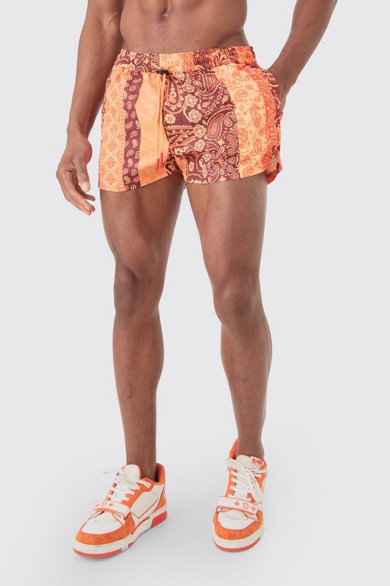 Super kurze Badehose mit Bandana-Print