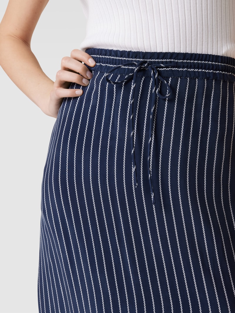 Midikleid mit Streifenmuster in dunkelblau