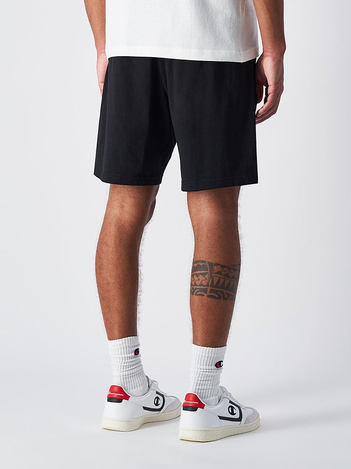 Champion Shorts in Schwarz günstig kaufen