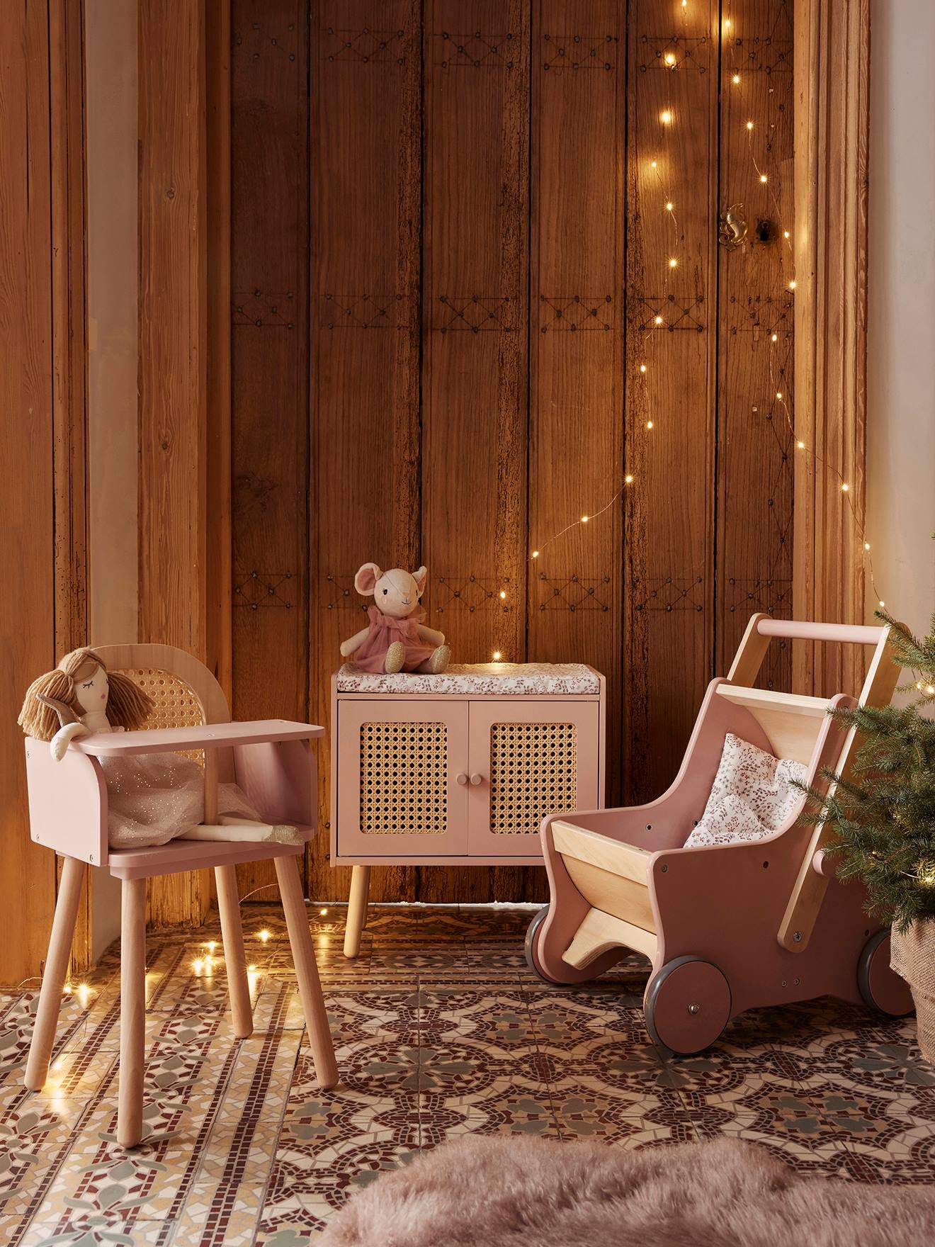 Vertbaudet Puppen Hochstuhl PETITE POESIE, Rattan/Holz FSC - rosa/natur