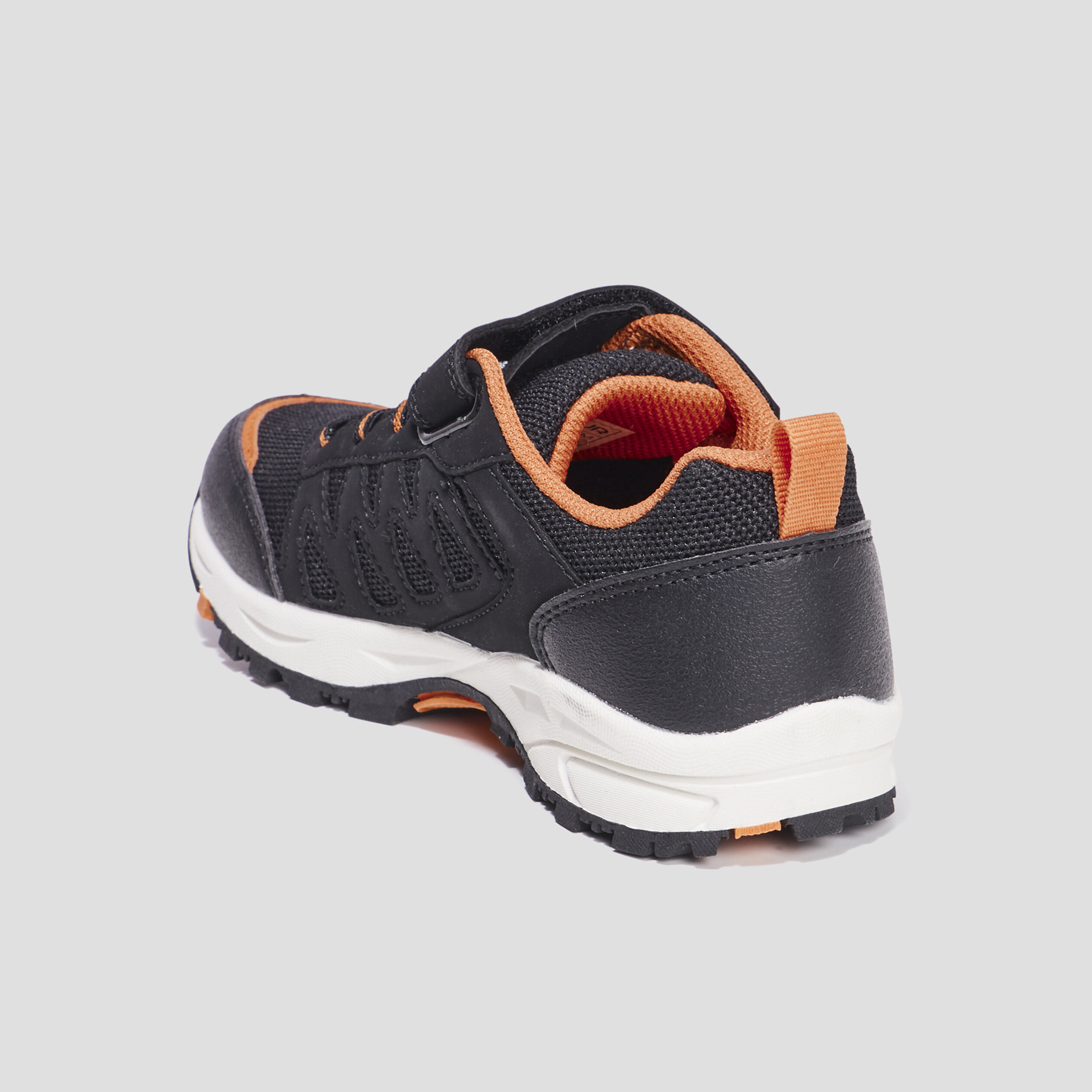 Baskets running scratchs Trappeur Rapen noir garçon | La Halle