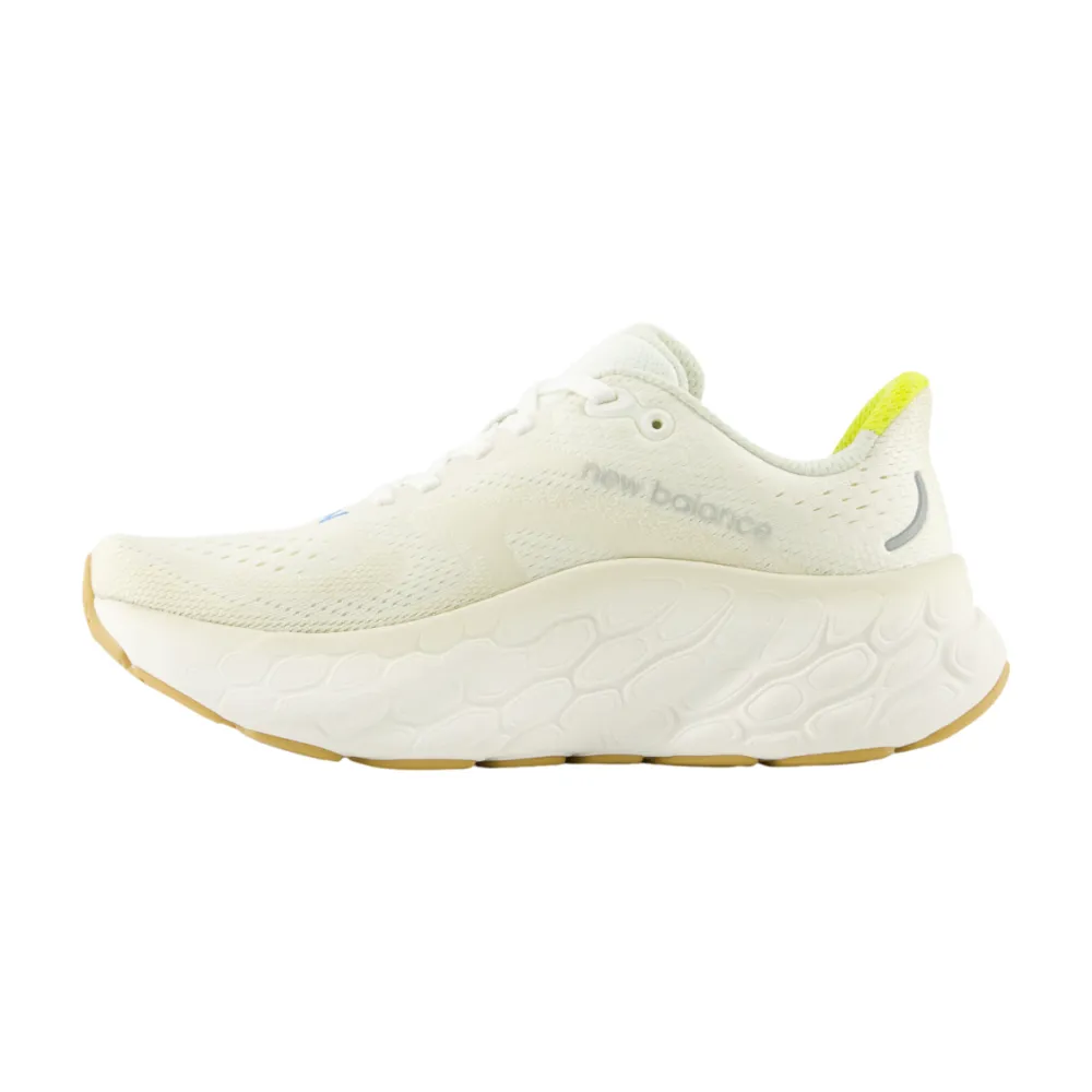 New Balance Fresh Foam X More v4 WMORCF4 / weiss
