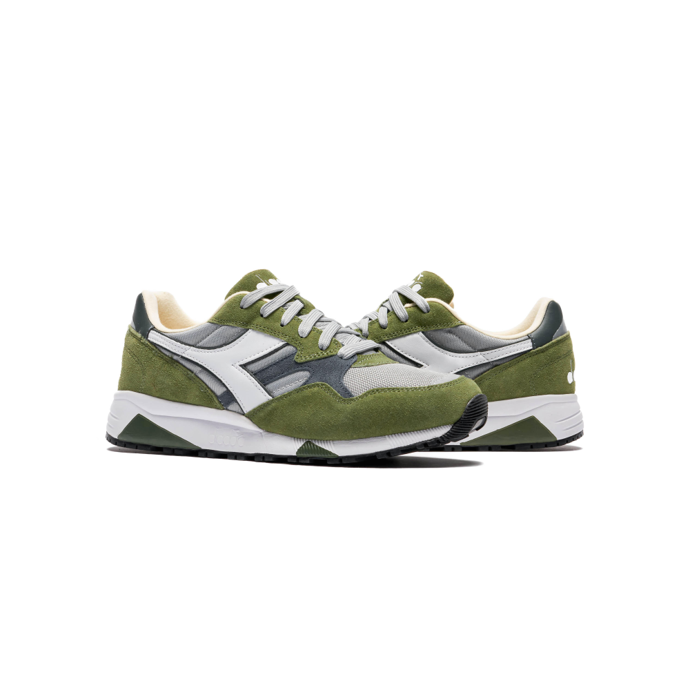 Diadora N902 501.178559-D0816 / grün