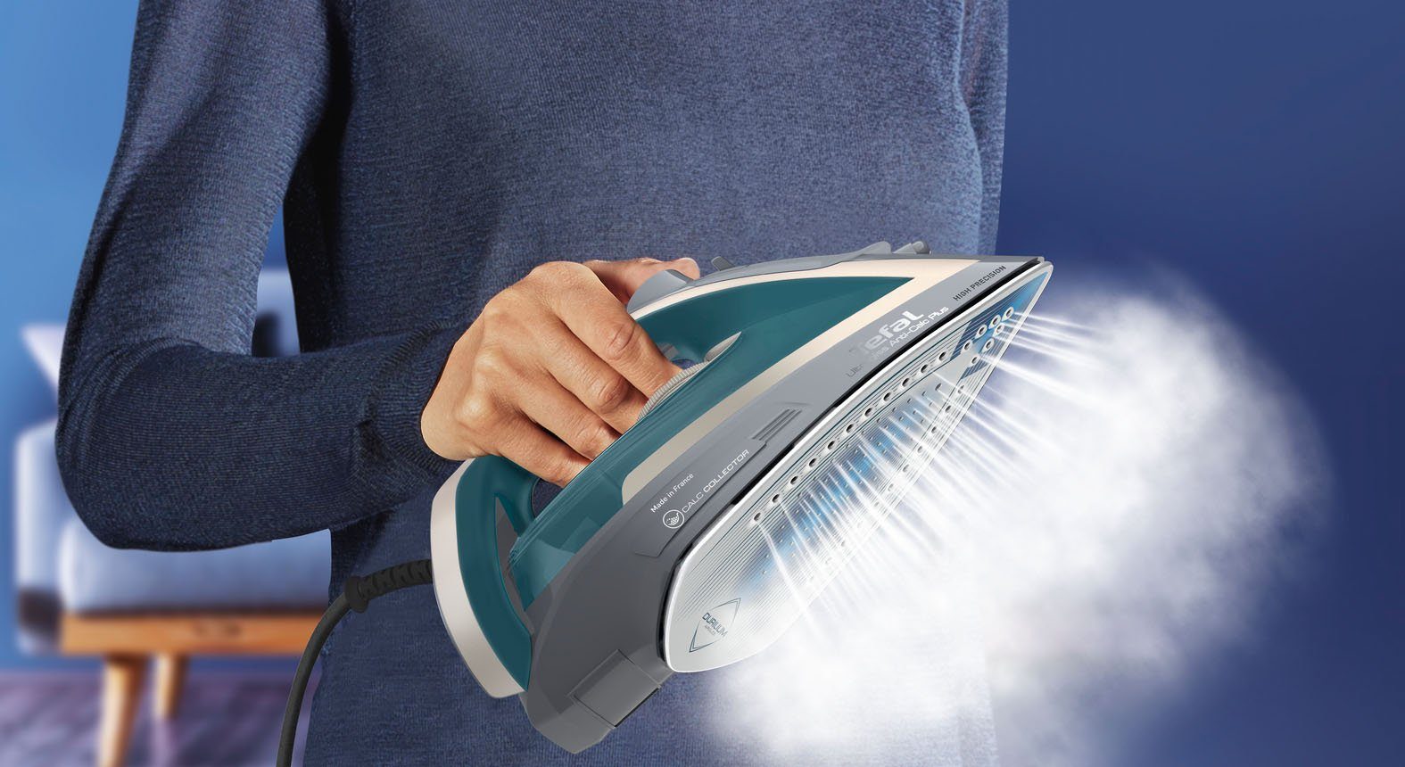 Tefal Dampfbügeleisen FV6842 Ultragliss Plus, 2800 W, 50 g/Minute kontinuierliche Dampfabgabe, 260 g/Minute Dampfstoß