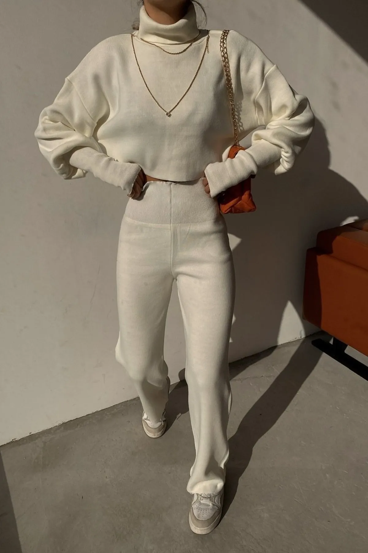 lovebox  Handgenähtes, ecrufarbenes Strickoberteil und ecrufarbene Strickhose mit hoher Taille, Doppelset 015