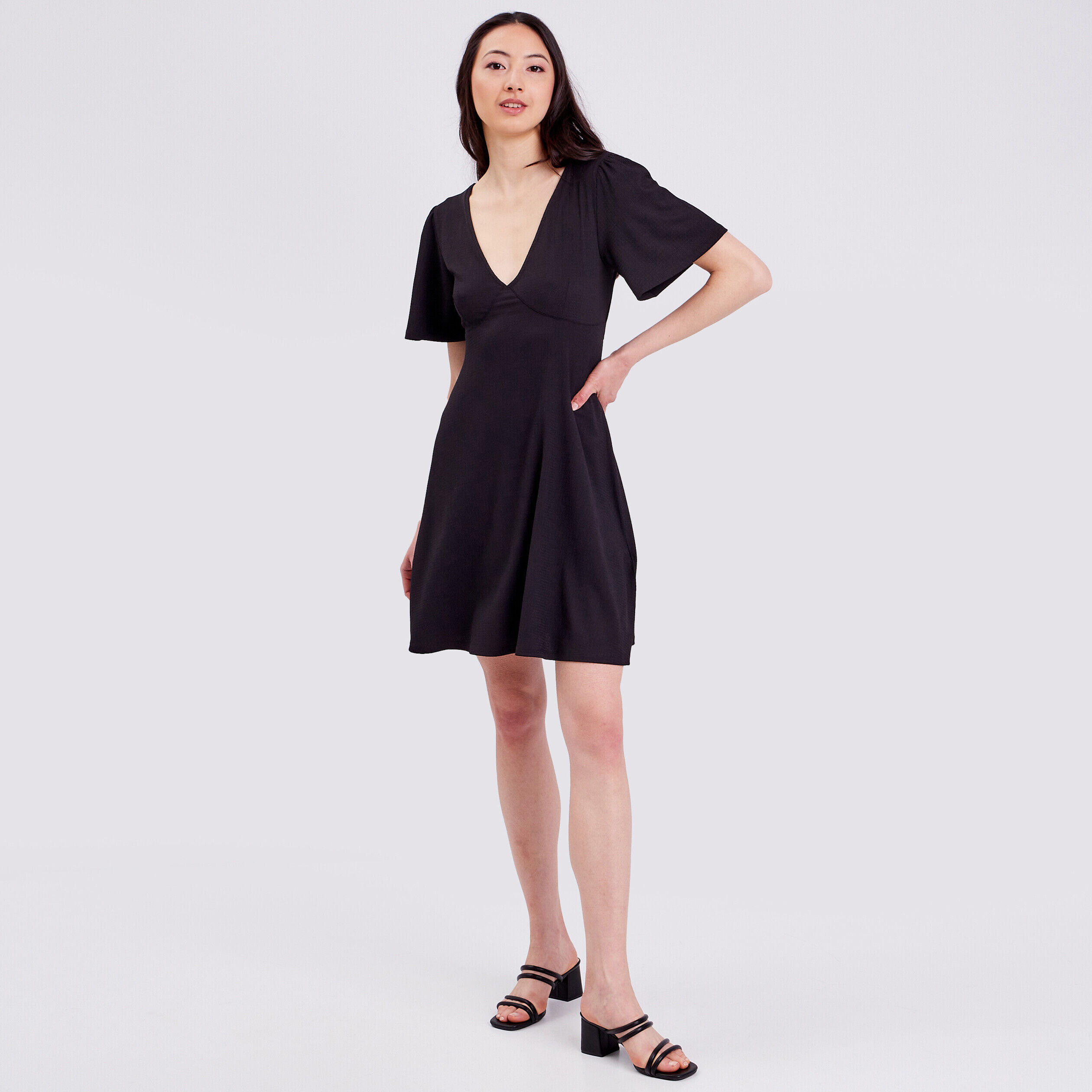 Robe patineuse dos laçage noir femme | Cache Cache