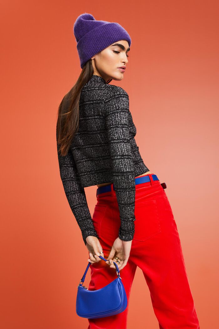 Kurzer Pullover im Glitzerlook mit Stehkragen