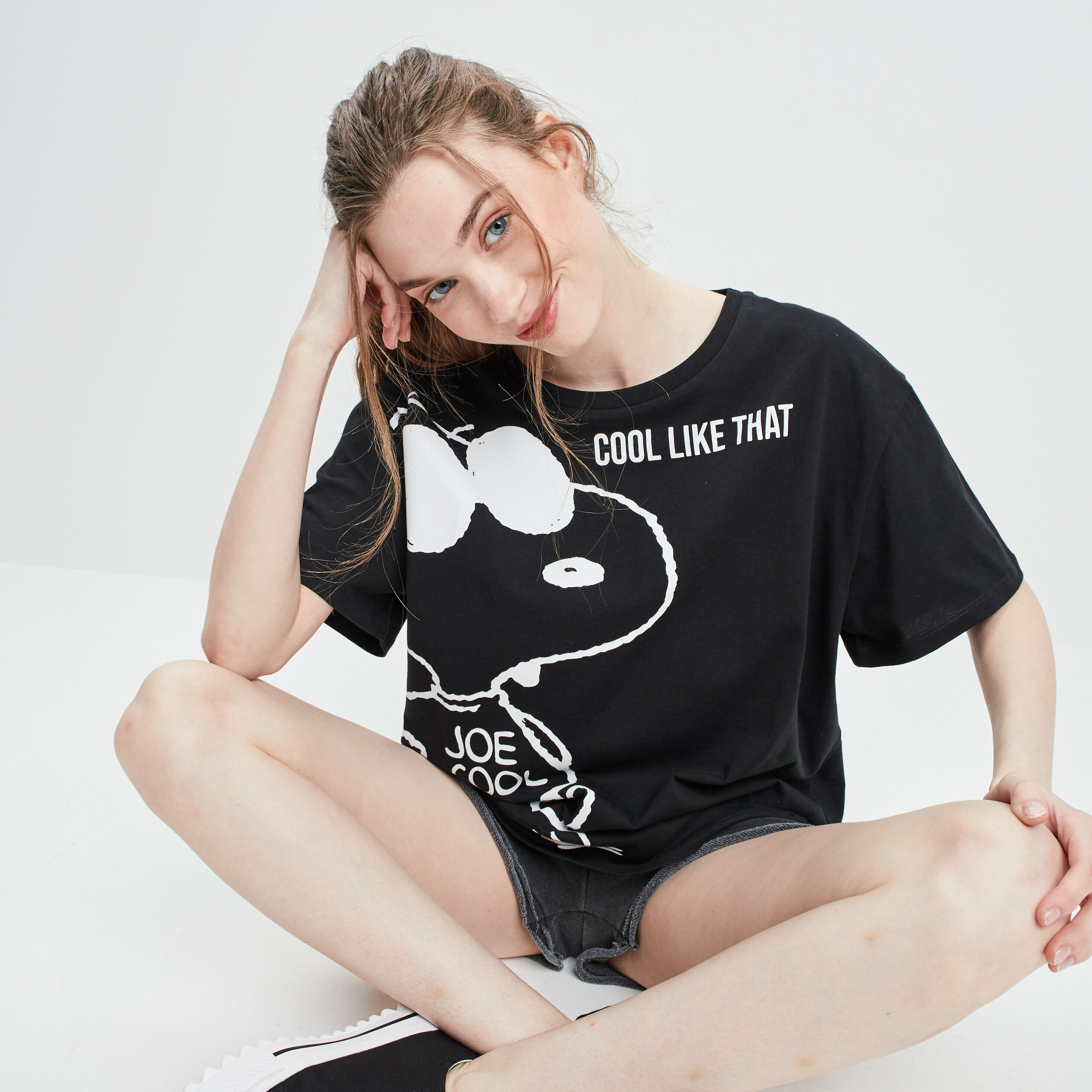 T-shirt manches courtes Snoopy noir femme | La Halle