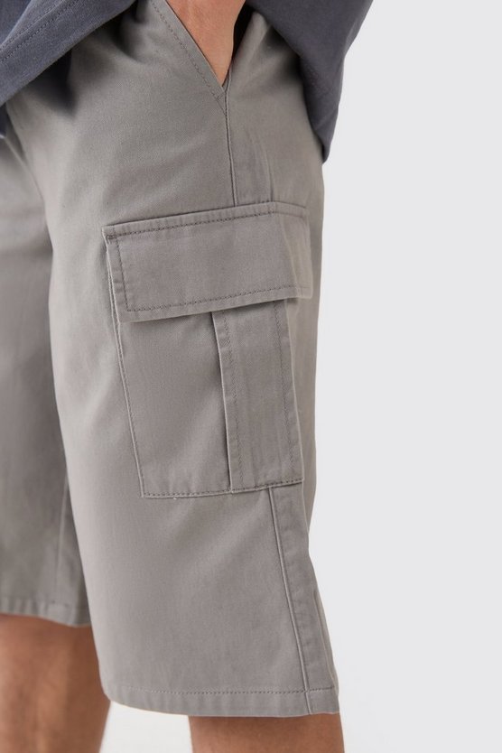 Lockere graue Cargo-Shorts mit elastischem Bund