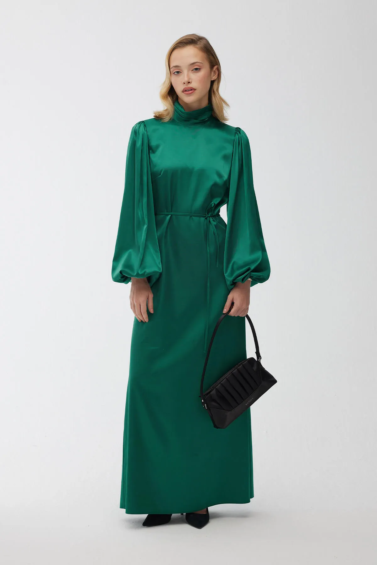 Manuka  Abendkleid aus Satin mit Ballonärmeln Smaragdgrün