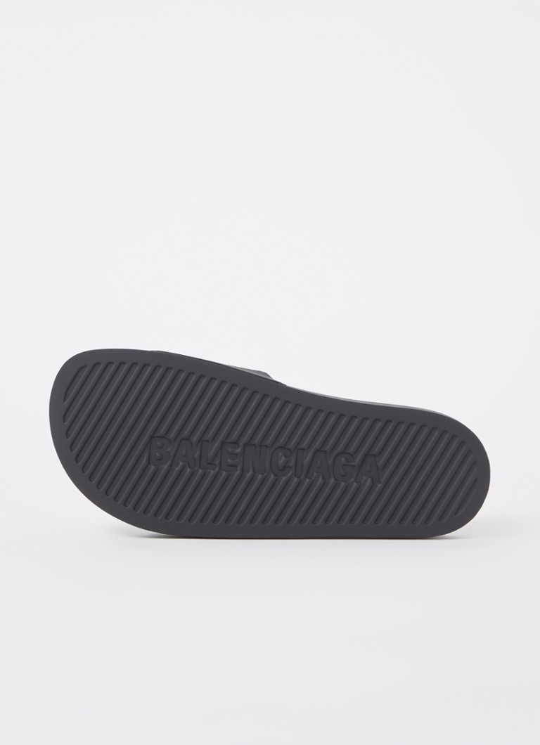 Balenciaga flip-flop logóval