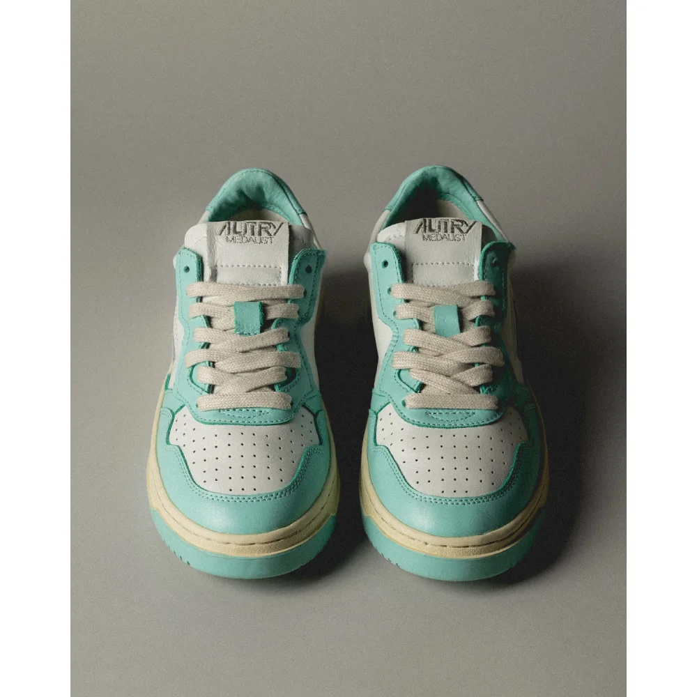 Autry Medalist Low AULWWB20 / blau