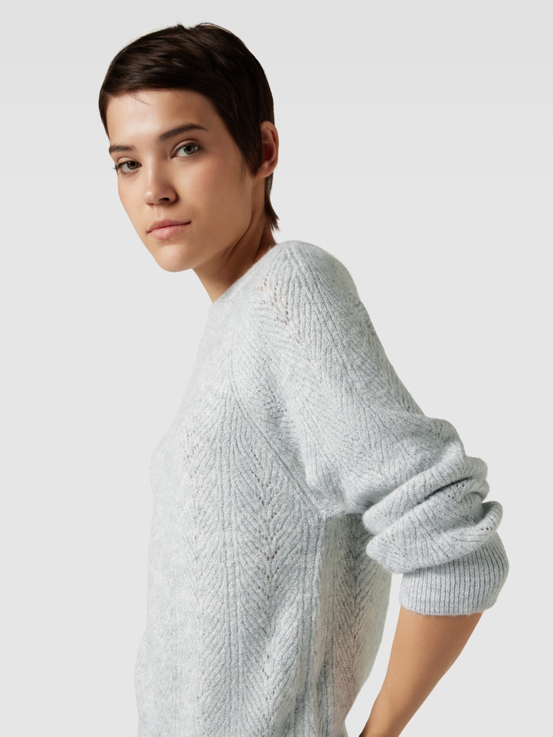 Strickpullover mit Effektgarn in silber