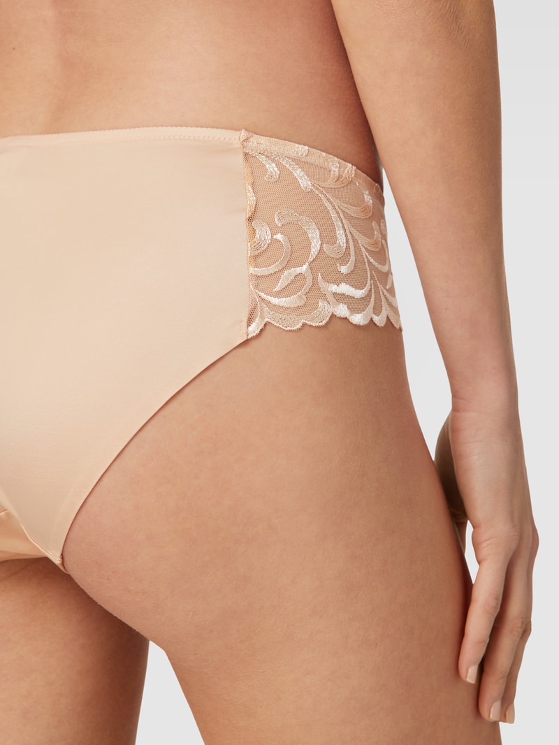 Slip mit Spitzenbesatz Modell 'Modern Finesse' in beige