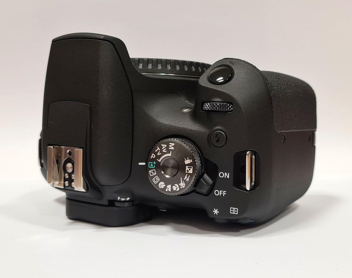 Canon EOS 2000D Body Spiegelreflexkamera