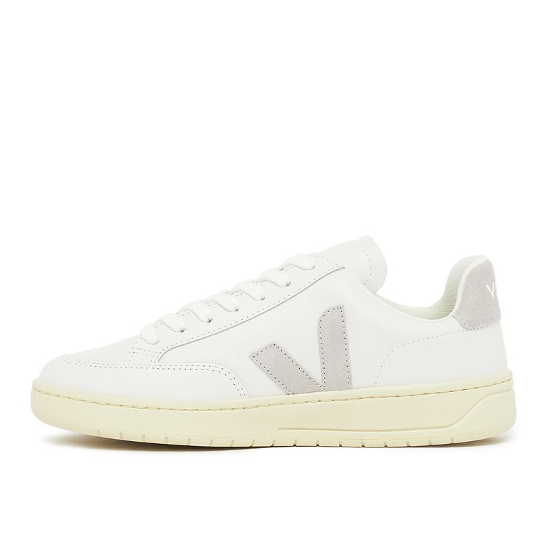 Veja V-12 extra-white light-grey