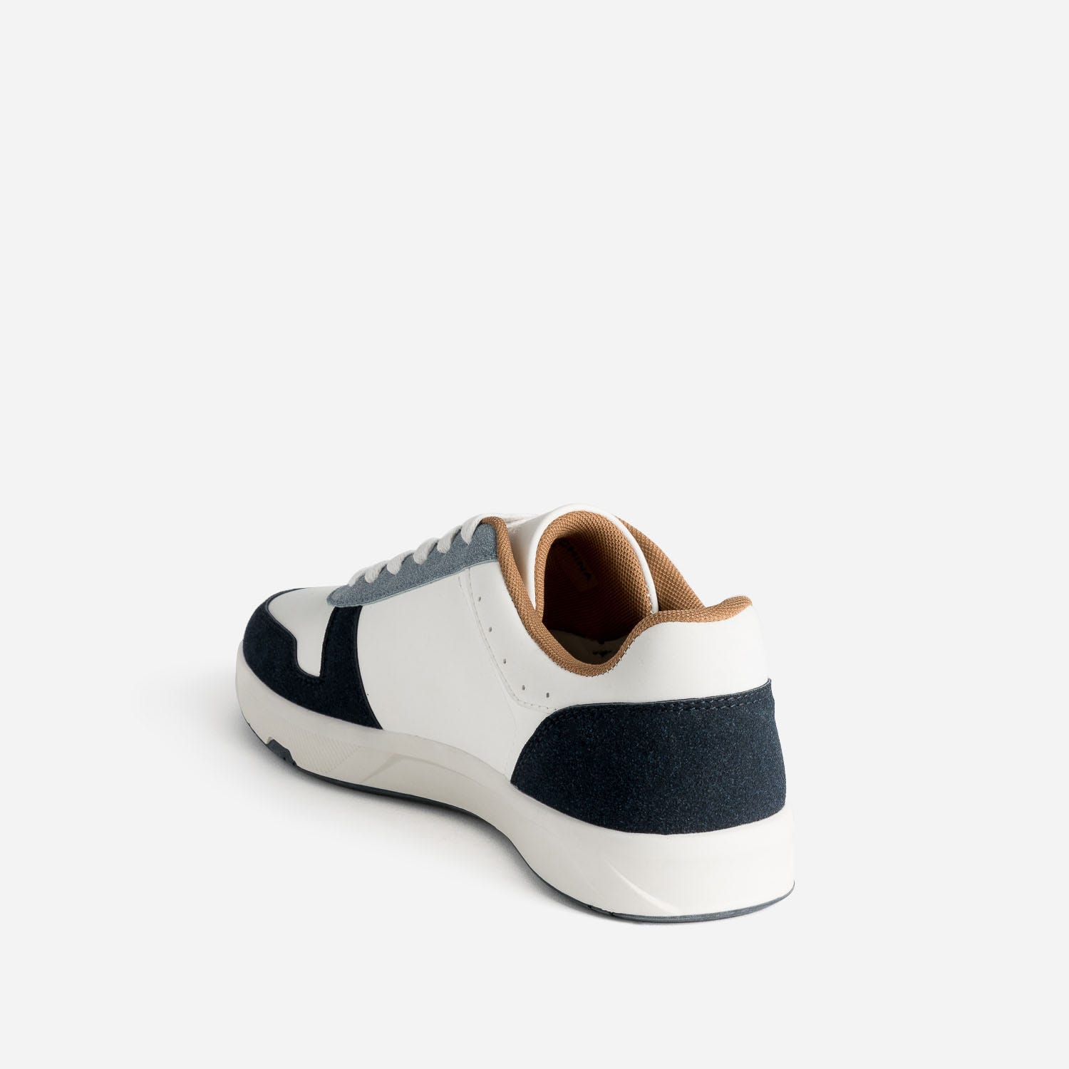 Tennis blanche, marine, bleu et camel