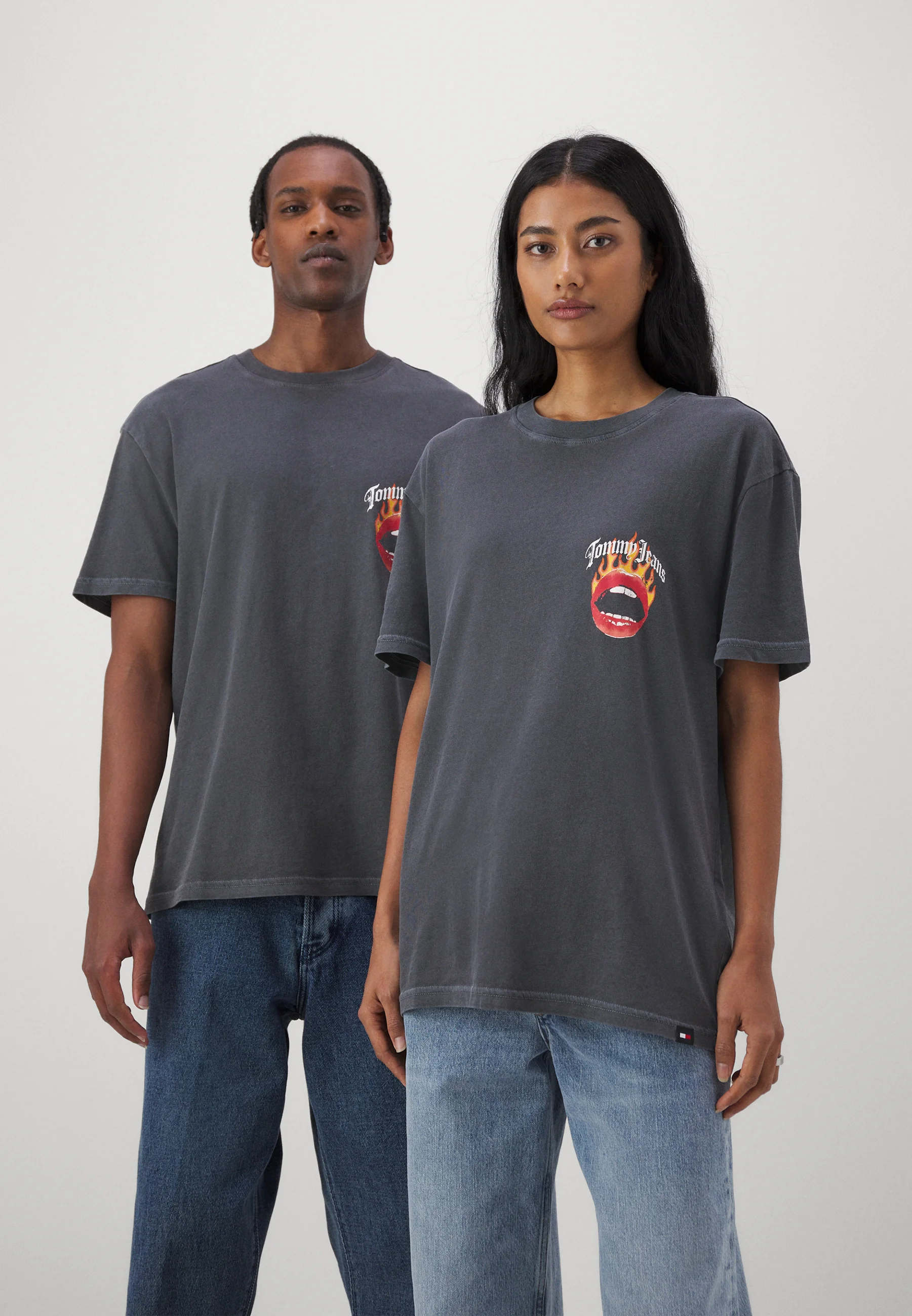 Tommy Jeans VINTAGE FIRE LIPS TEE UNISEX - Camiseta con estampado