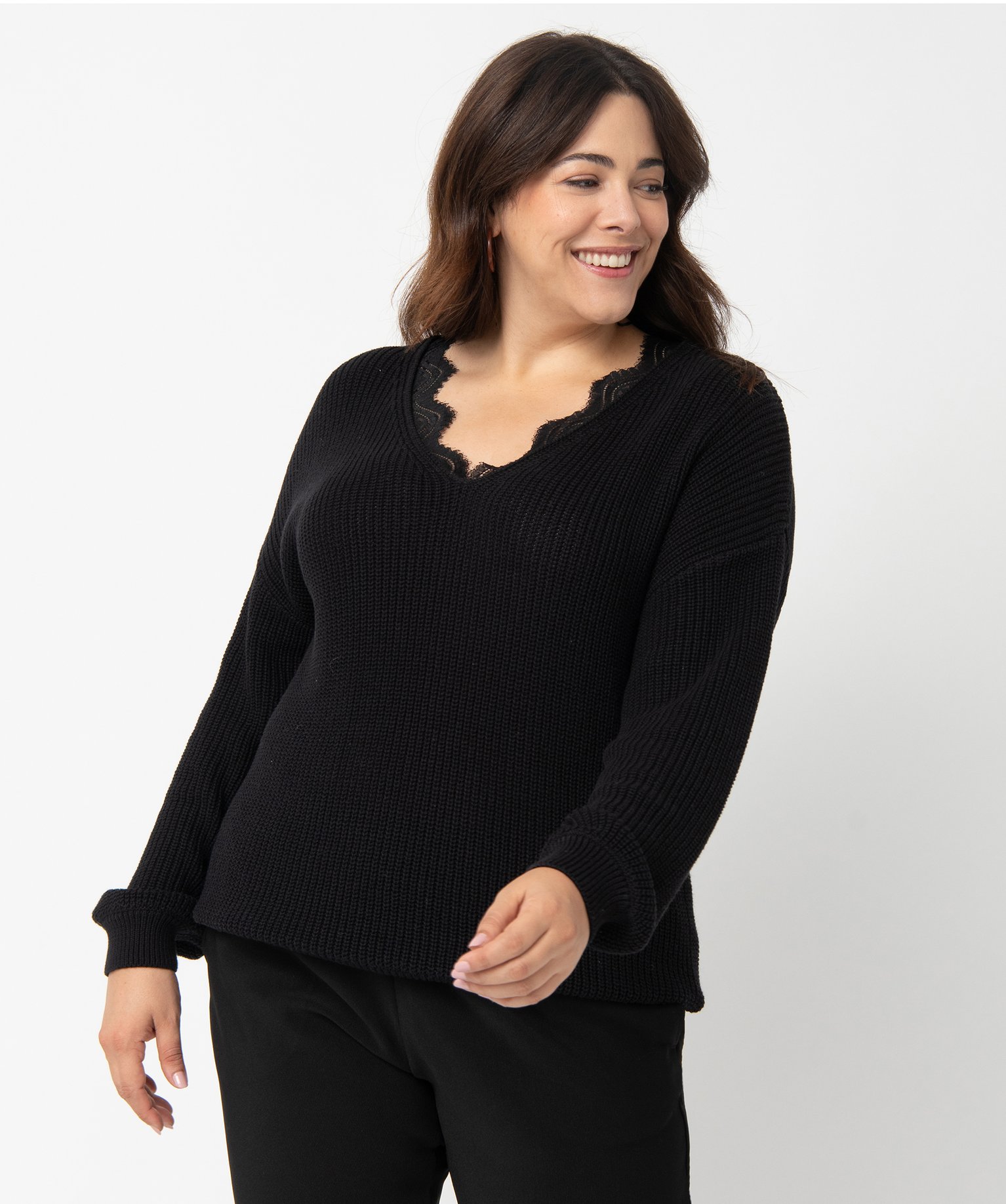 Pull femme grande taille avec décolleté V en dentelle noir | GEMO