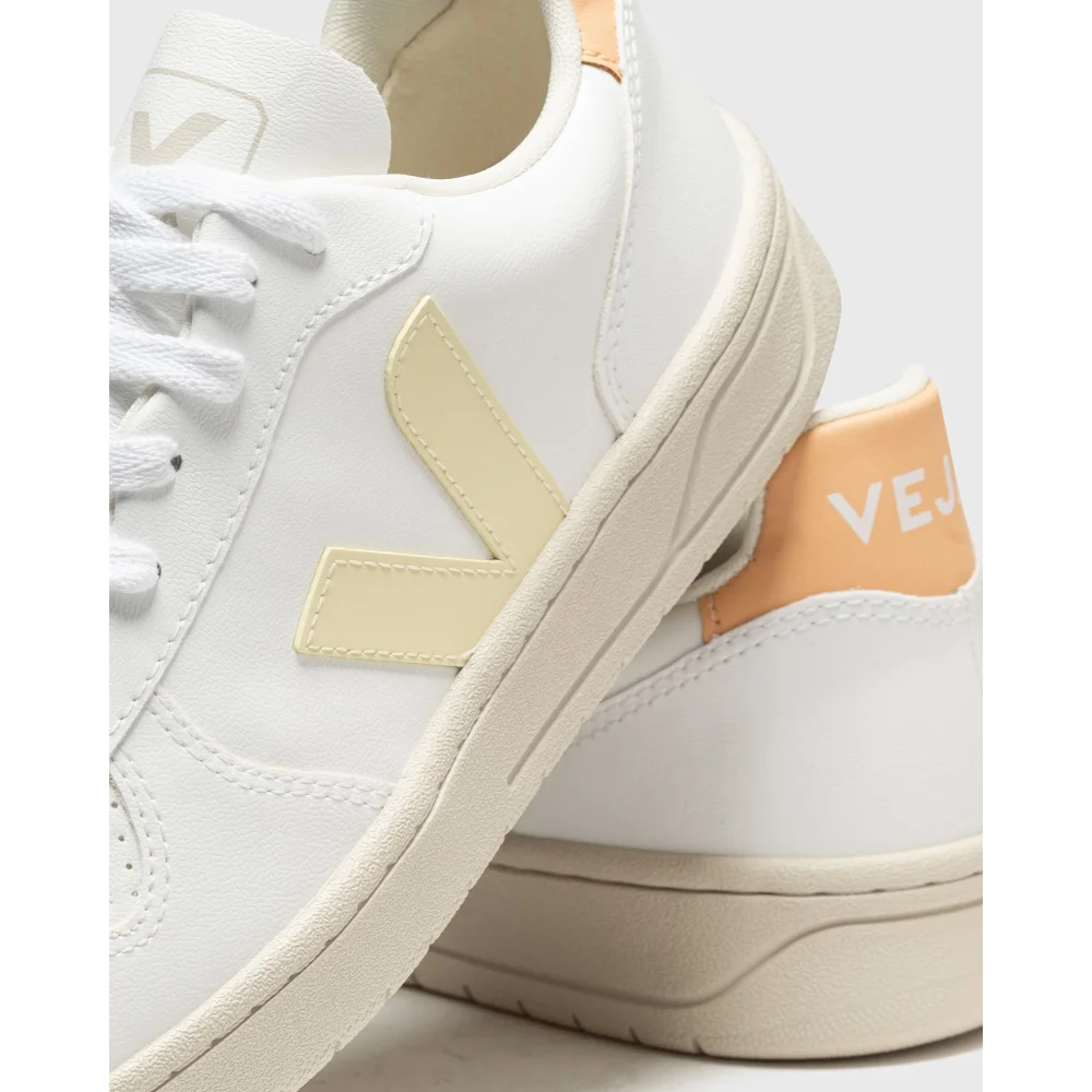 VEJA V 10 CWL VX0703103A / weiss