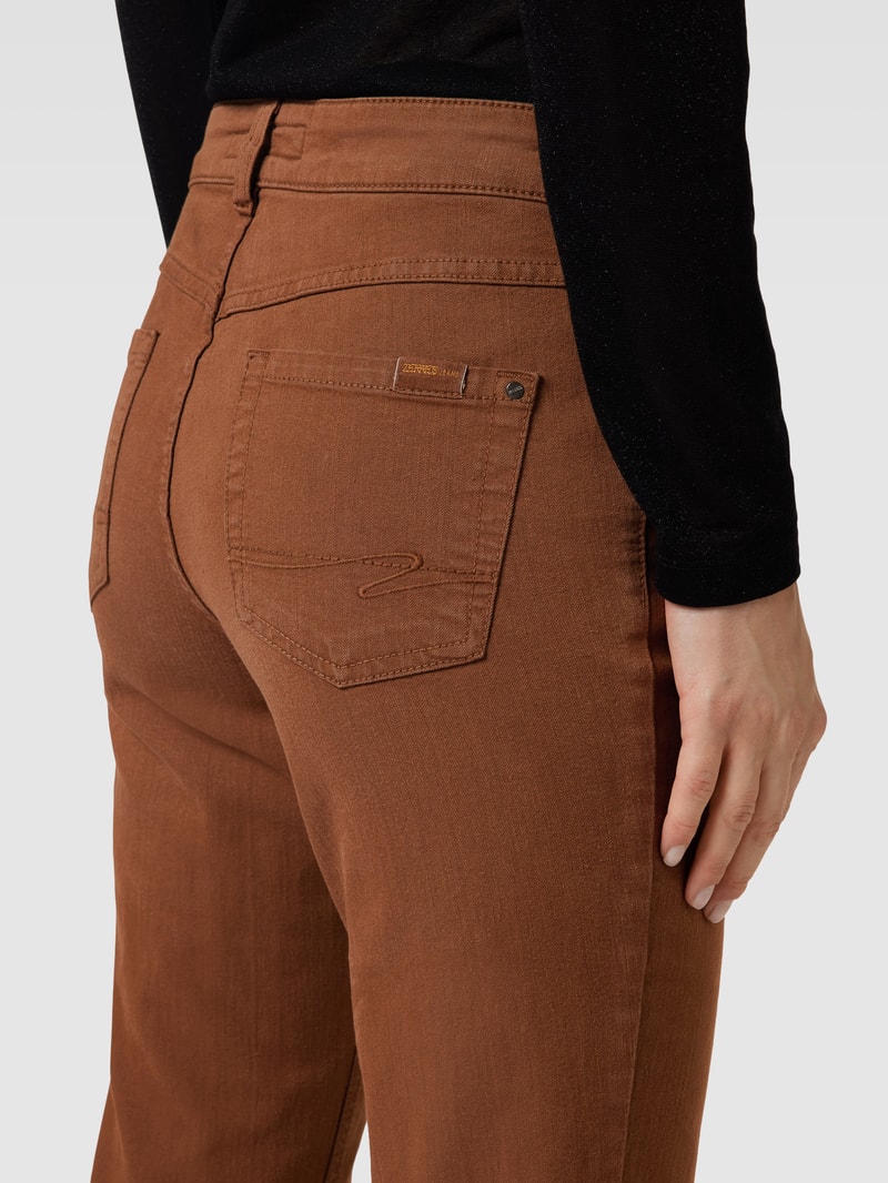 Straight Fit Jeans im 5-Pocket-Design Modell 'CORA' in cognac