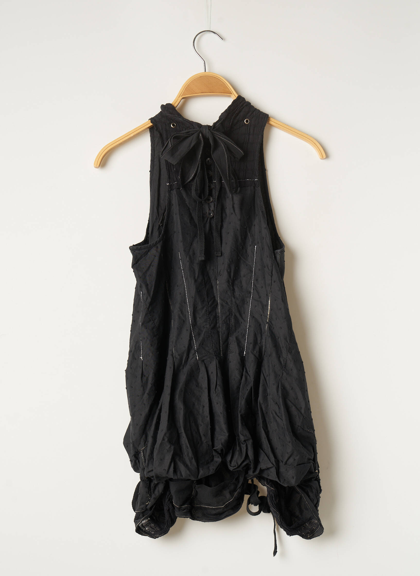 Iconoclast Tuniquesansmanche Femme couleur noir