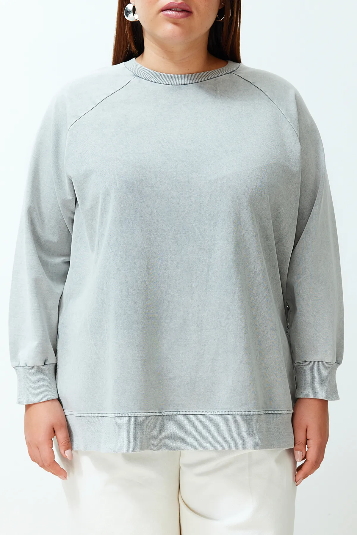 Trendyol Modest  Grau gewaschenes Strick-Sweatshirt TCTSS23TW00062