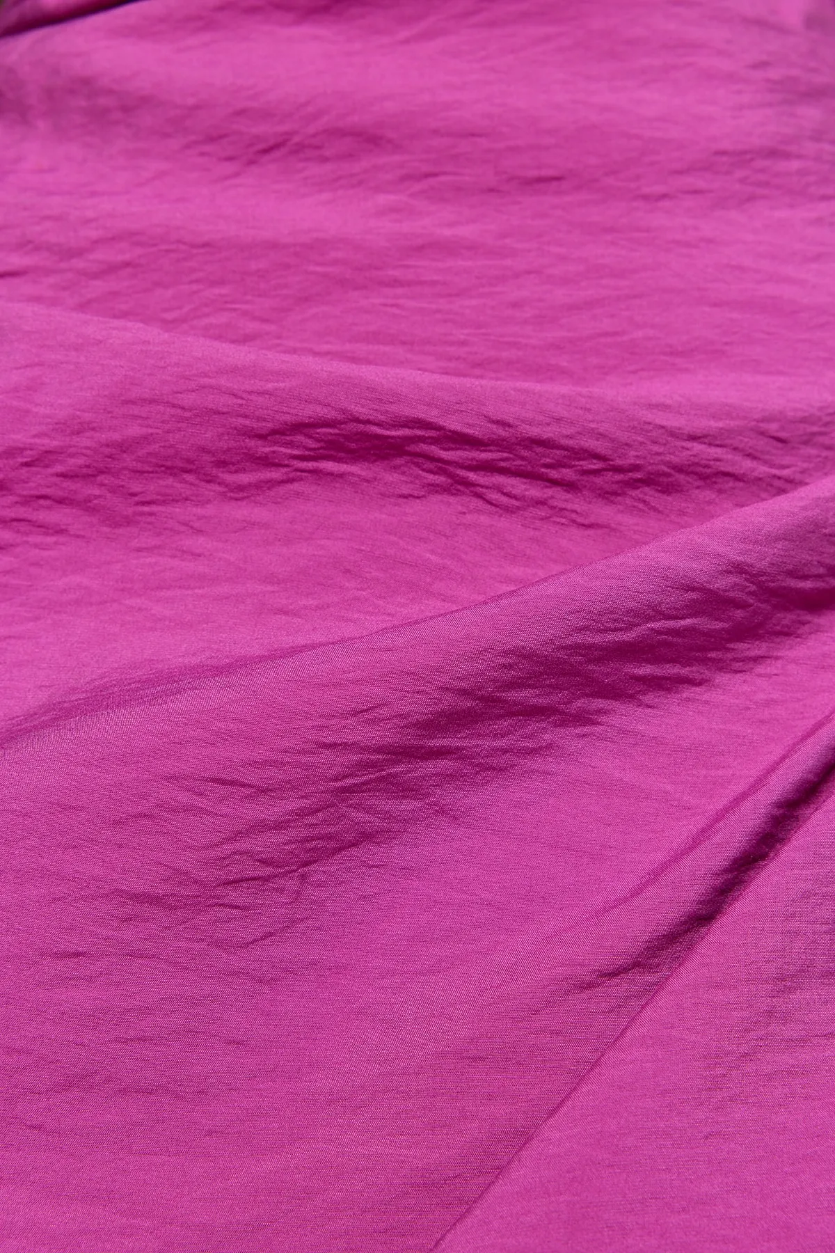 Trendyol Collection  Tailliertes Abendkleid aus gefüttertem Popeline in Fuchsia TPRSS22EL2025