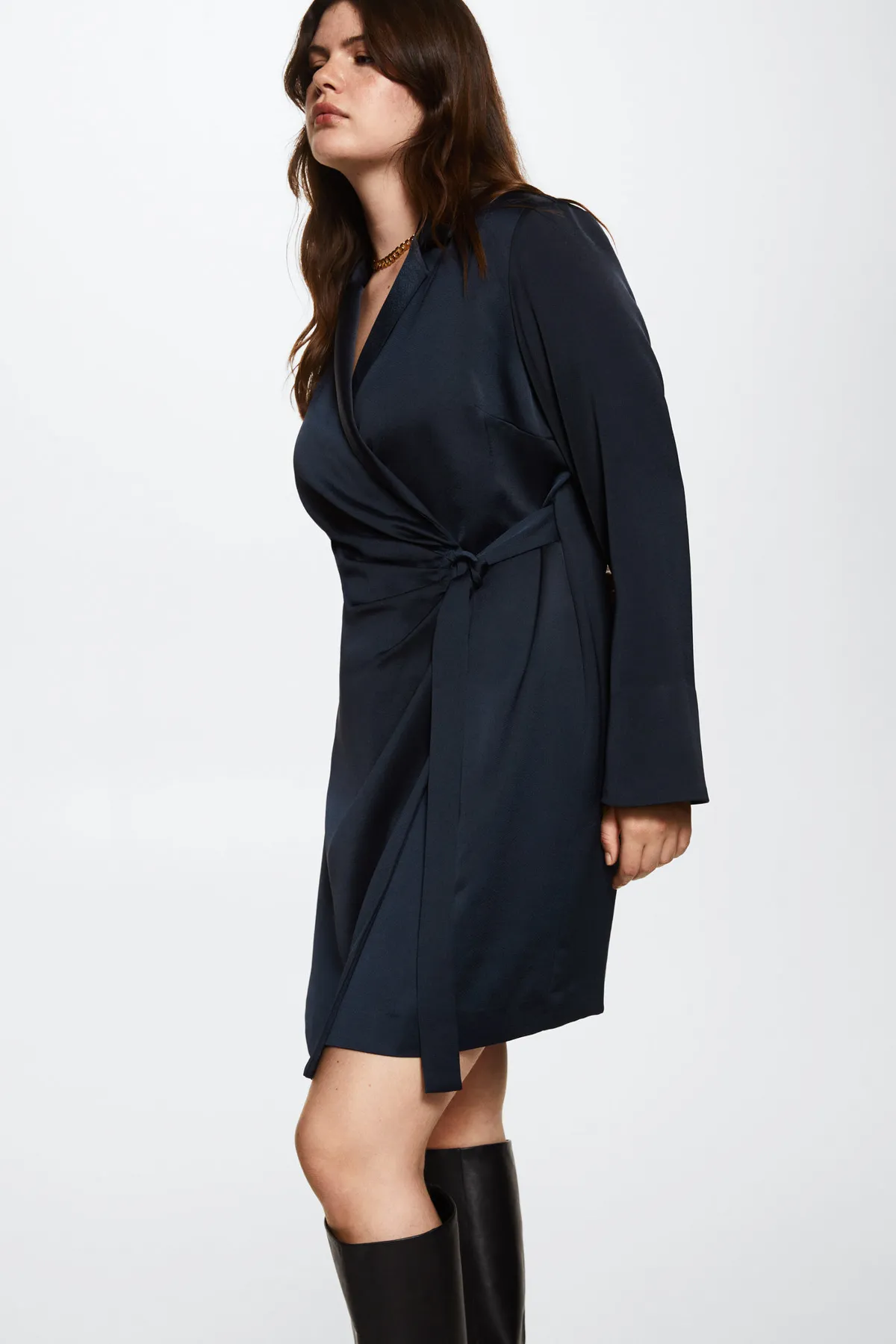 MANGO  37013845 Kleider und Overalls Nachtblau