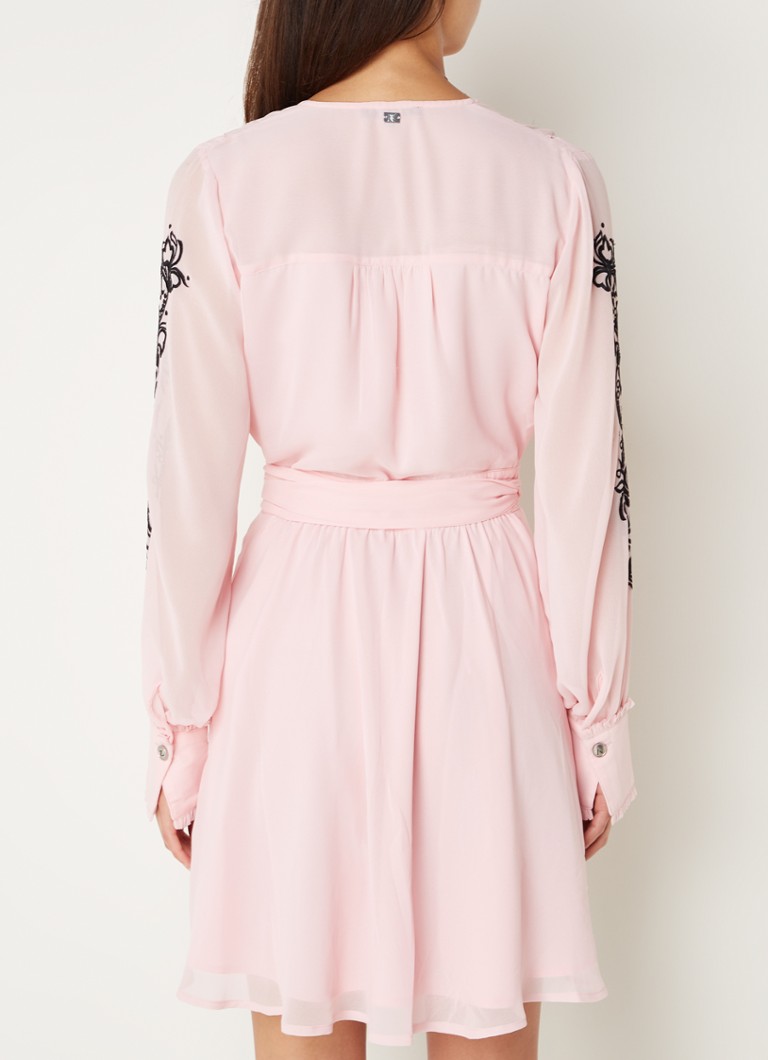 Rochie scurtă NIKKIE Bonaire cu broderie