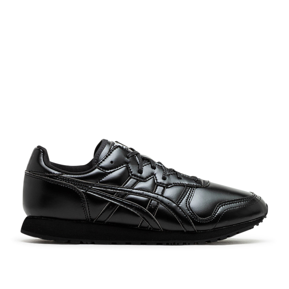 Asics comme des gar ons shirt x asics oc runner FJ-K102-W22-1 / schwarz