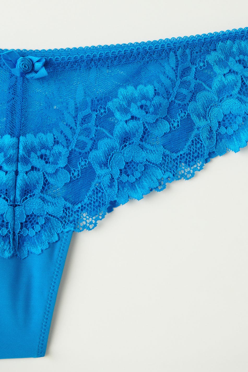 Lace string