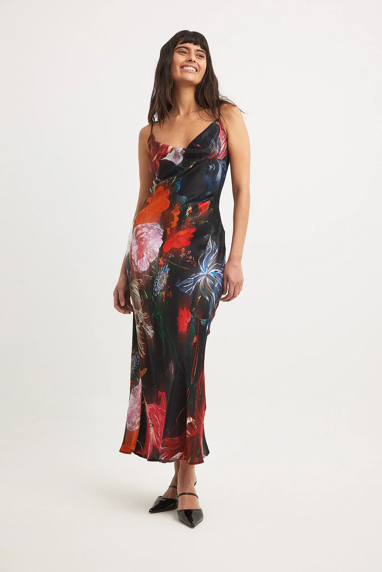 Midi-Slipkleid mit Wasserfallausschnitt