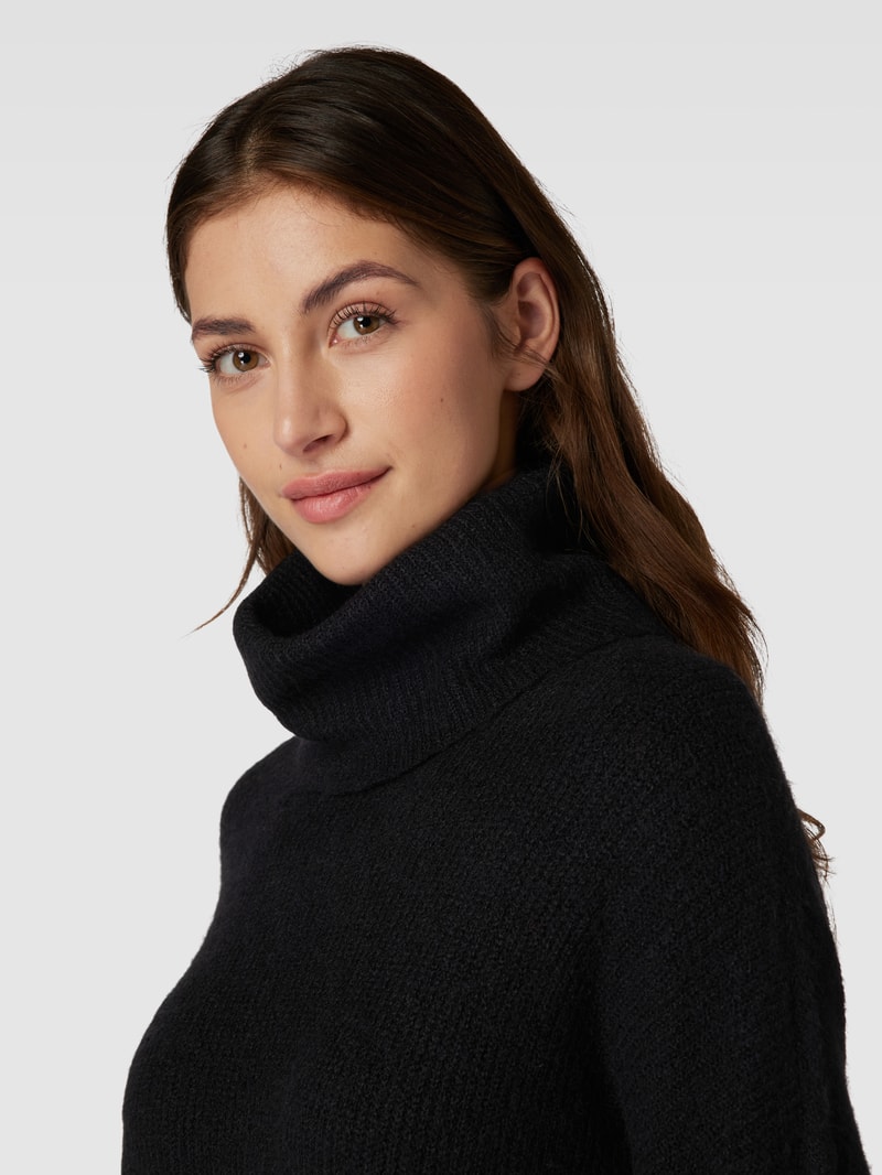 Strickkleid mit Rollkragen Modell 'ONLJANA' in schwarz