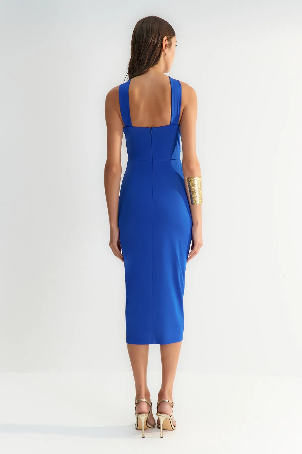 Trendyol Collection  X Zeynep Tosun Saks Sun Accessoire Kleid mit detailliertem Ausschnitt TCLSS23EL00025