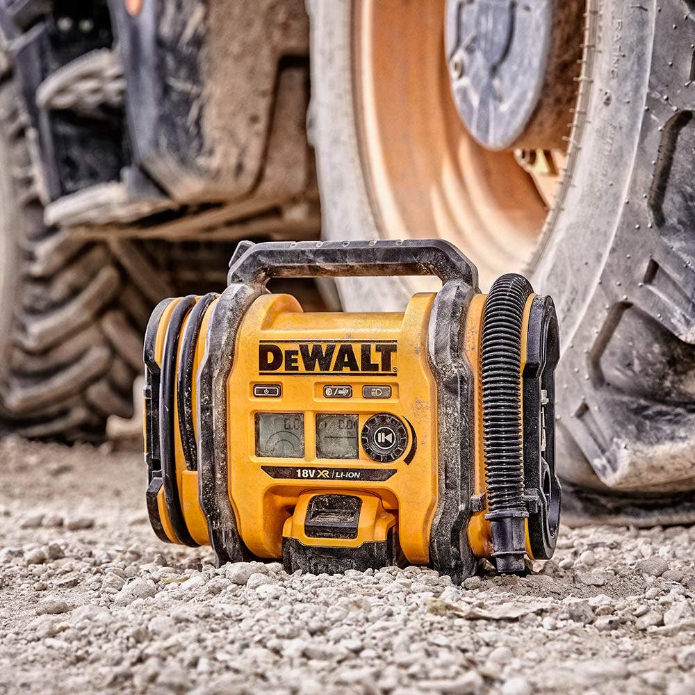 DEWALT 18V XR AC/DC Inflator Skin DCC018N-XJ