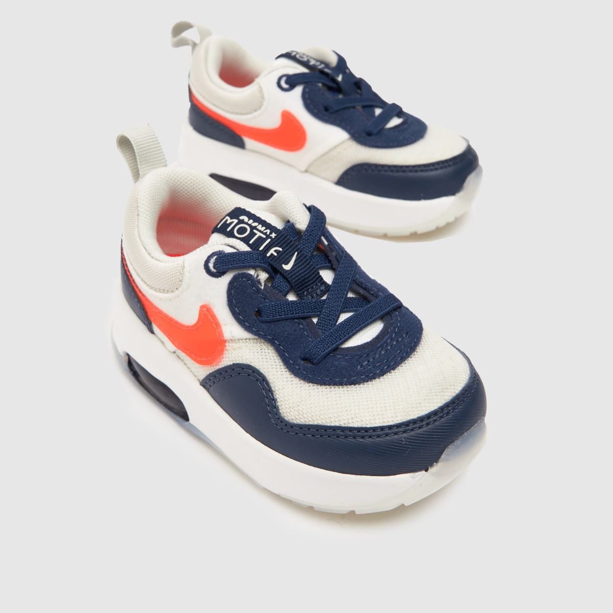 Beli in mornarsko modri športni copati Nike za fante z motivom Air Max