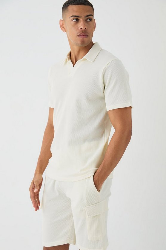 Slim-Fit Poloshirt & Cargo-Shorts in Waffeloptik