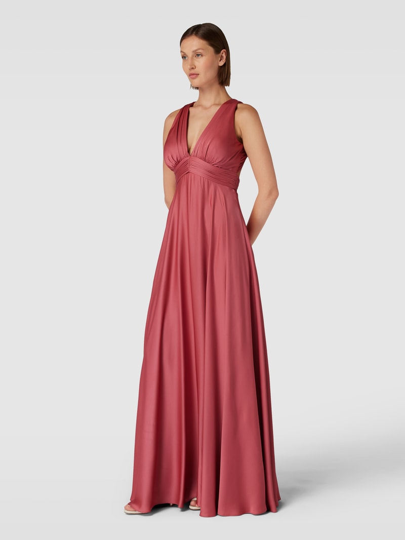 Abendkleid mit Raffungen in rostrot meliert