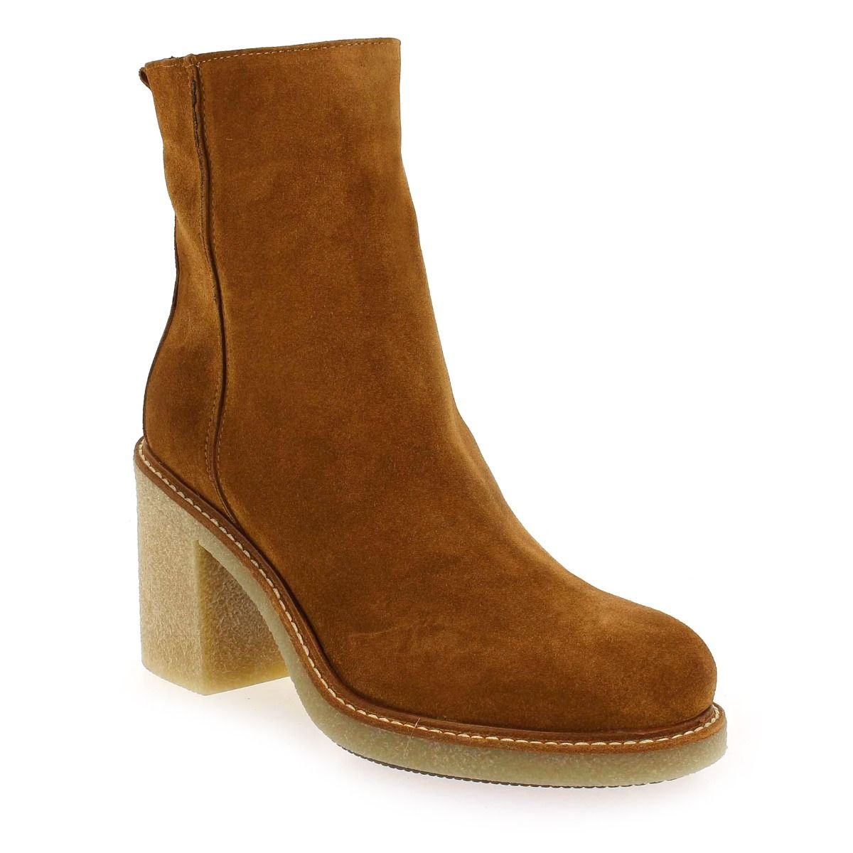 Julie Dee  IV 043 - Cognac