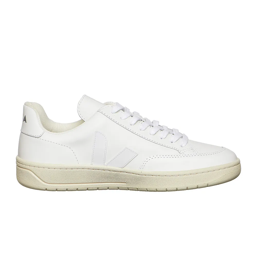VEJA V 12 XDM022297 / weiss