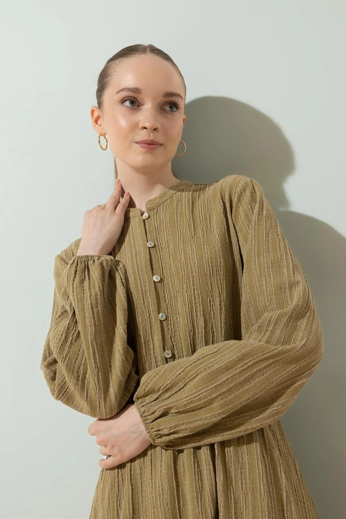 DeFacto  Langärmliges Kleid aus Musselin mit Richterkragen