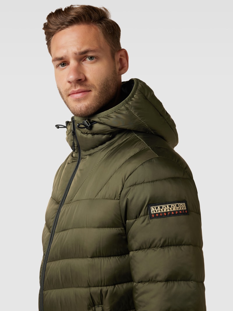 Steppjacke mit Kapuze Modell 'AERONS' in olivgrün