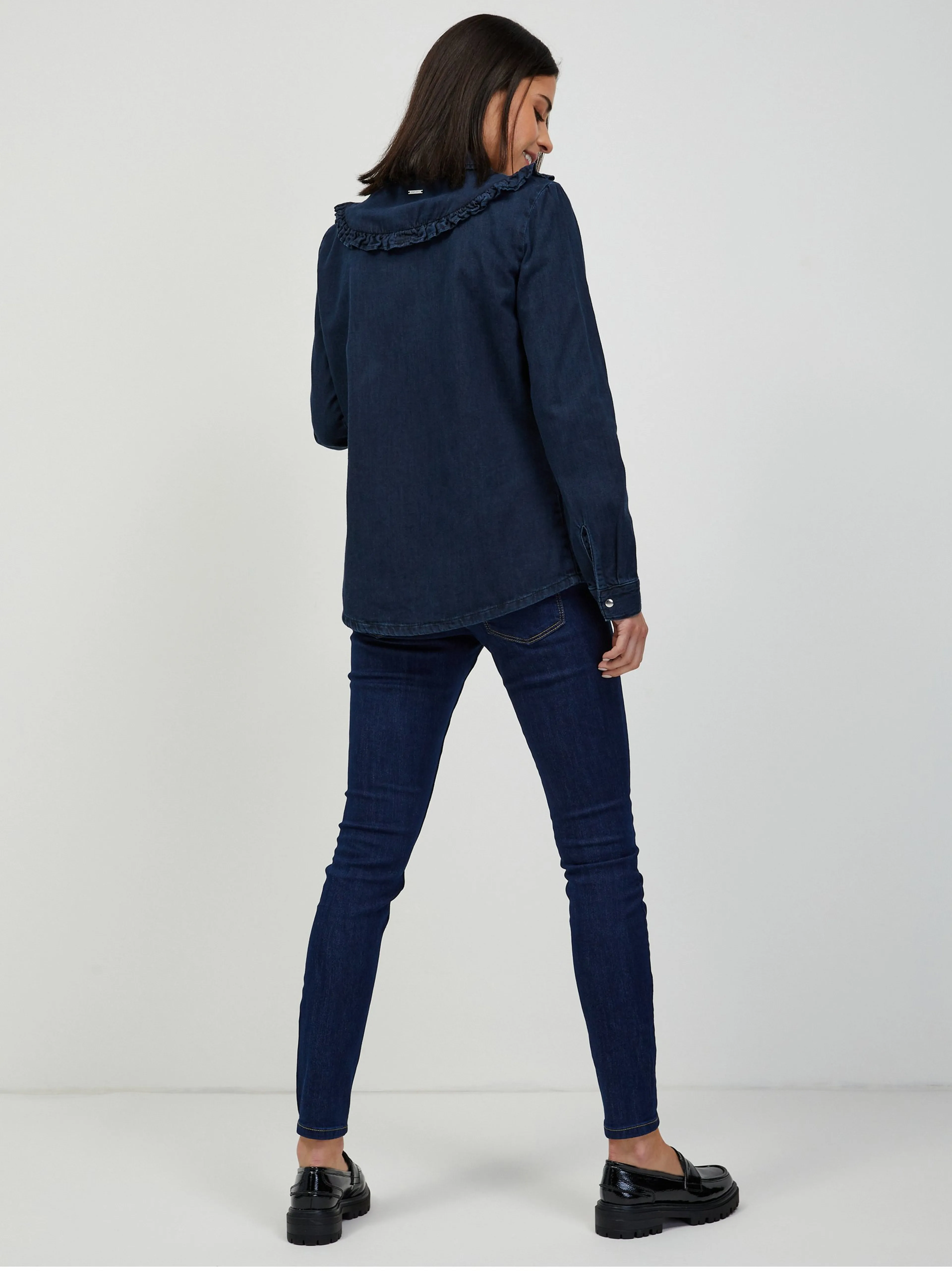 Dunkelblaues Jeanshemd ORSAY
