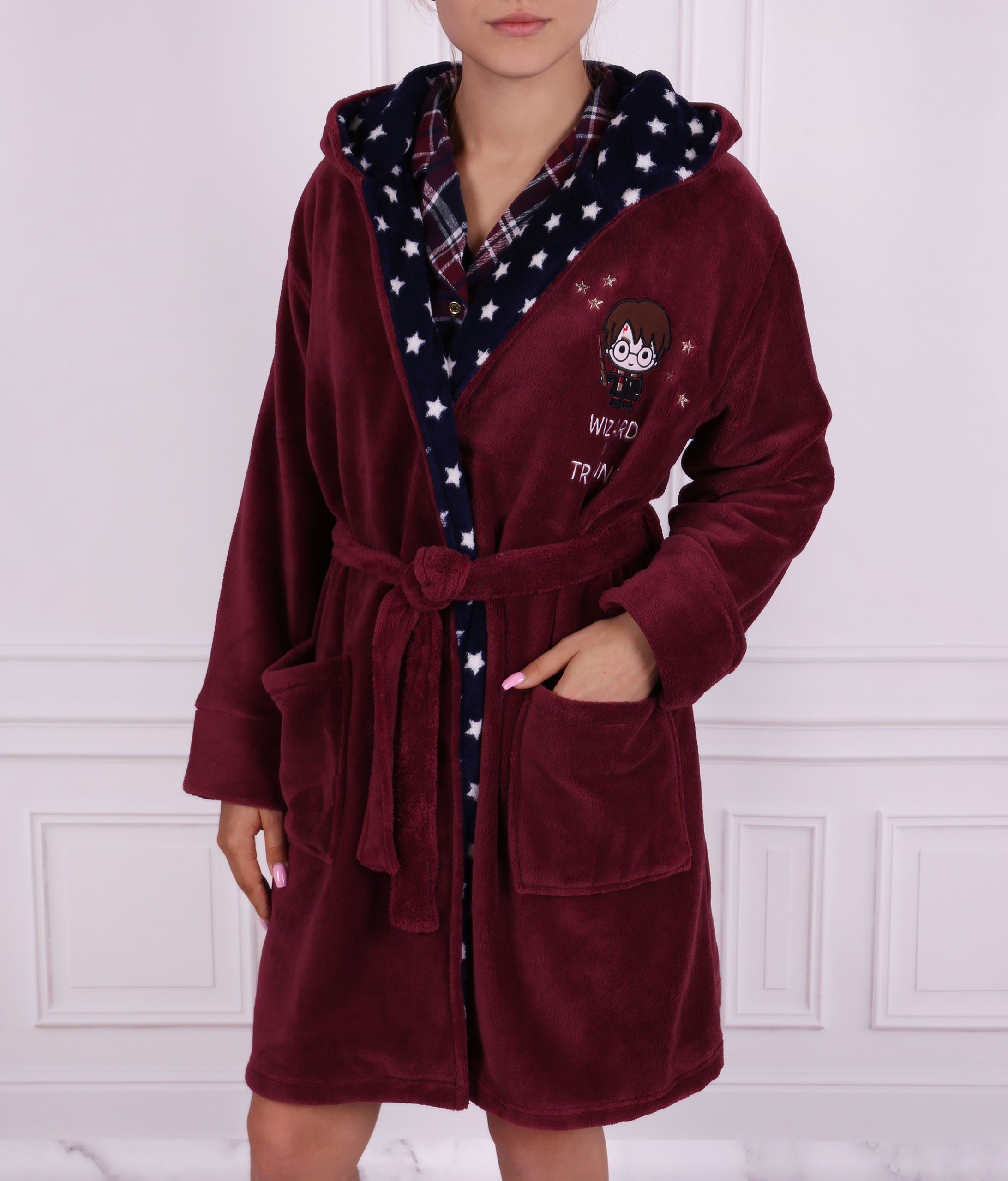 Sarcia.eu Bademantel HARRY POTTER Bademantel, bordeauxrot-dunkelblau mit Sternen-Print M