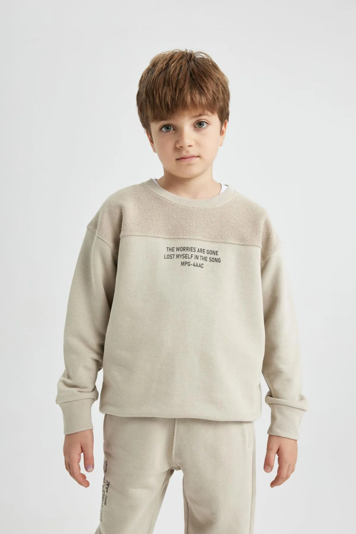 DeFacto  Bedrucktes, dickes Sweatshirt mit Rundhalsausschnitt für Jungen in Oversize-Passform