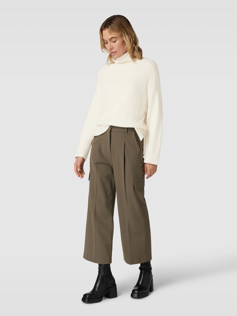 Rollkragenpullover aus Viskose-Mix mit Rippenstruktur in beige