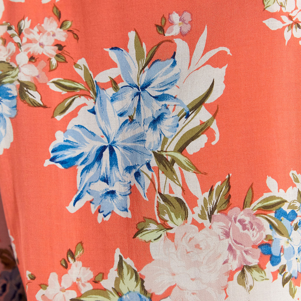 BELMA  Blouse fluide avec imprimé fleuri, coupe droite
